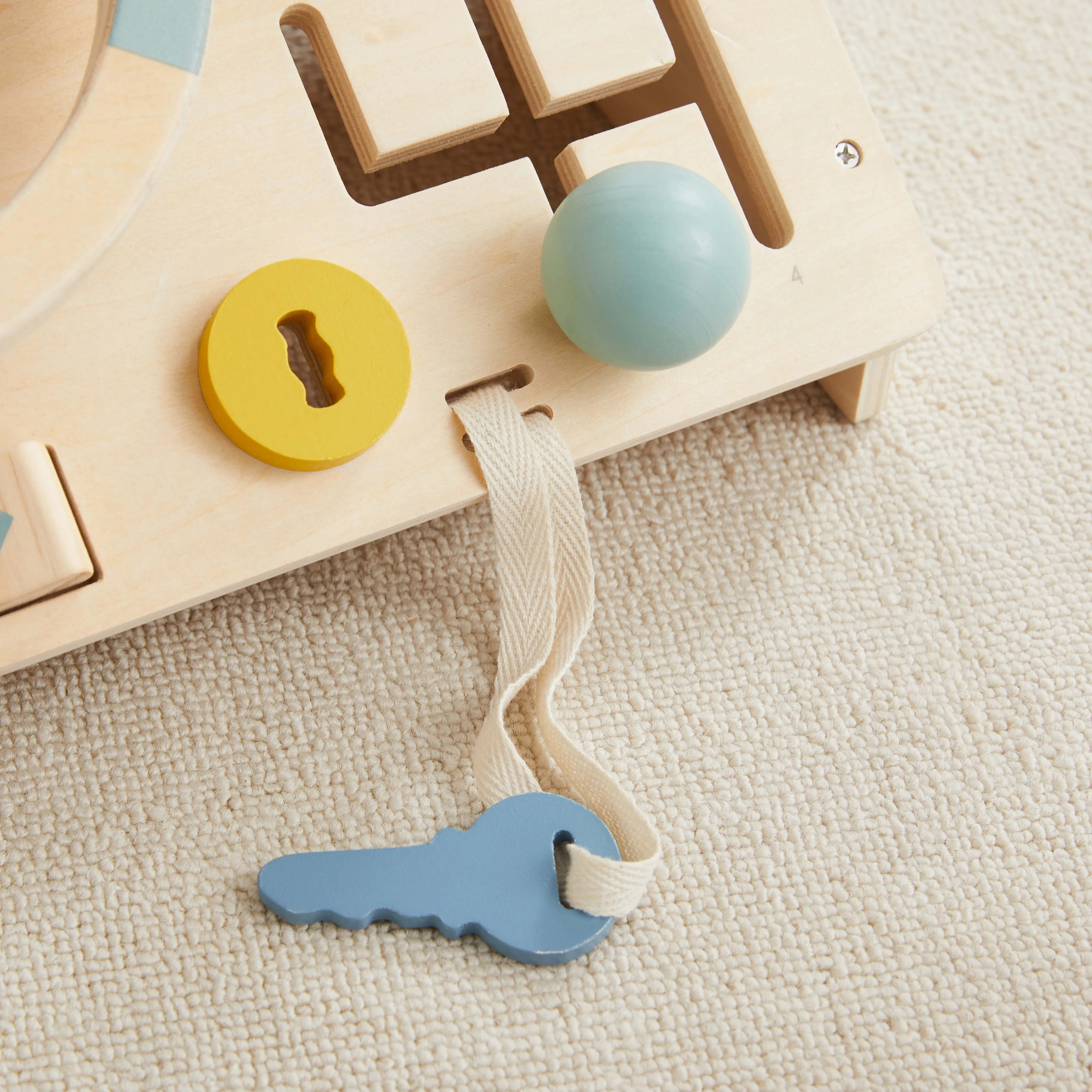 Beep Beep Busy Board by Wonder and Wise