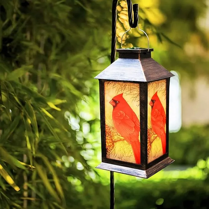 Charmante Kardinal Solar Lantern – Elegant Outdoor LED Garden Light