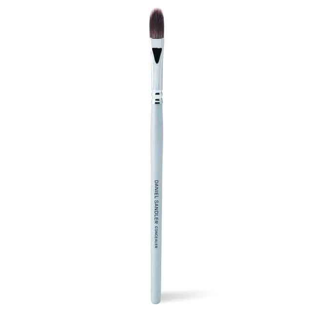 CONCEALER BRUSH for Under-Eye Circles, Blemishes and Imperfections – Travel-Size Makeup Brush with Synthetic Bristles – Cruelty-Free and Vegan