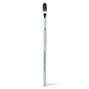 CONCEALER BRUSH for Under-Eye Circles, Blemishes and Imperfections – Travel-Size Makeup Brush with Synthetic Bristles – Cruelty-Free and Vegan
