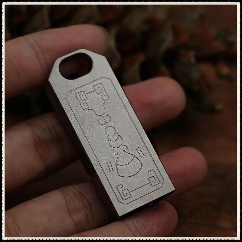 EDC Titanium Alloy Whistle, High Pitched Outdoor Survival Whistle, High Decibel, Explosive Sound, High Frequency, Wilderness Rescue Whistle, Bird Training Pigeon Whistle