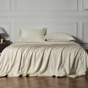 EP Mode Mulberry Silk Filled Quilt with 100% Viscose from Bamboo Fabric, Natural Lightweighted Cooling Comforter (Oatmeal, King 102” X 88”)