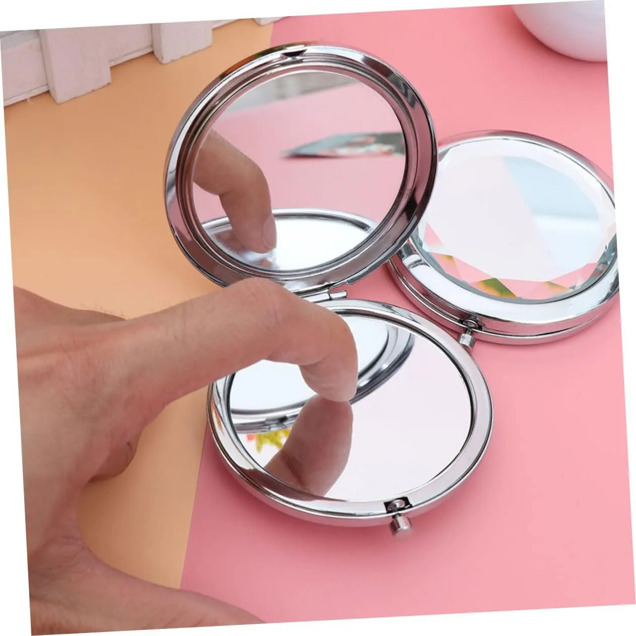 Housoutil Small Mirror for Purse Led Lighted Makeup Mirror Compact Magnified Portable for Travel