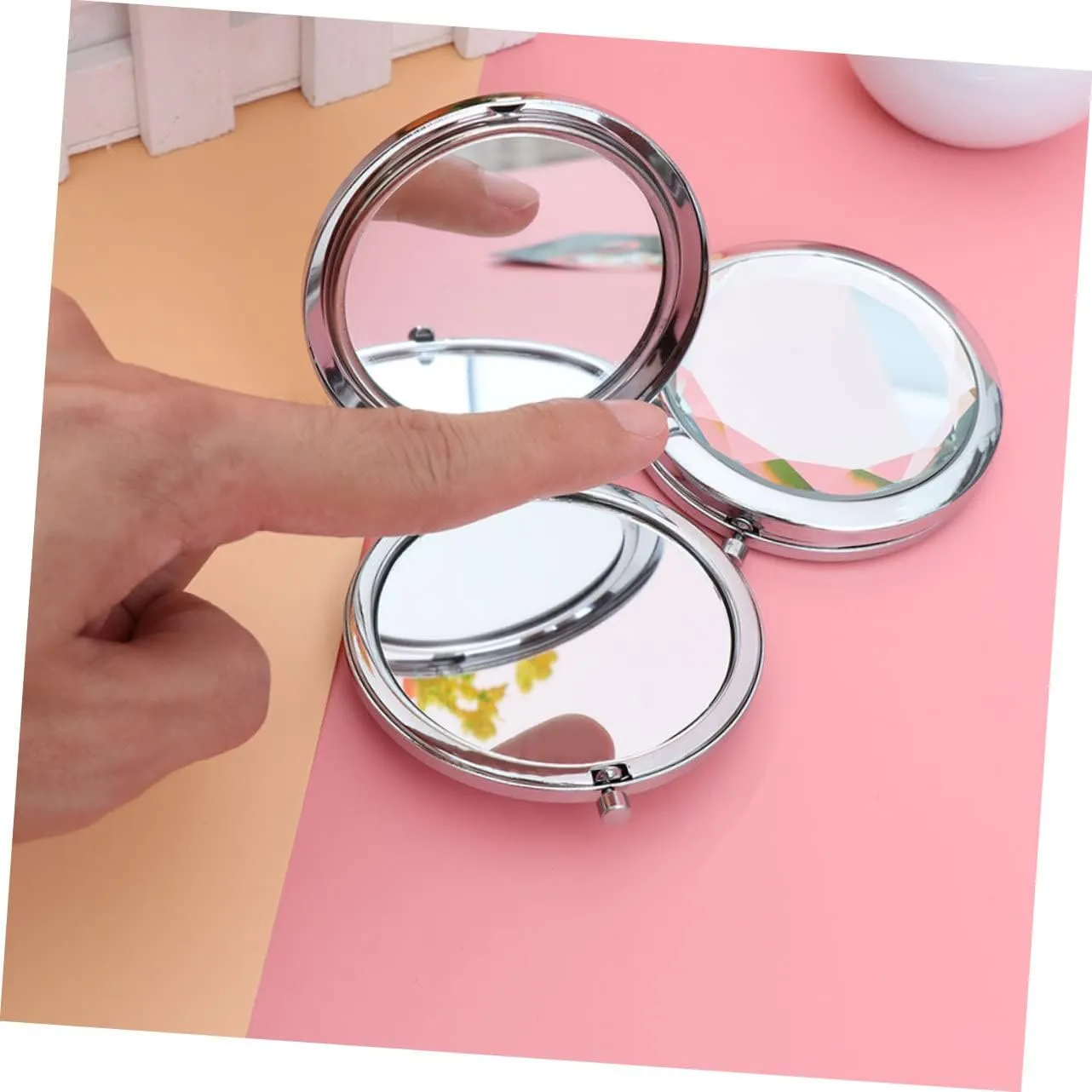 Housoutil Small Mirror for Purse Led Lighted Makeup Mirror Compact Magnified Portable for Travel