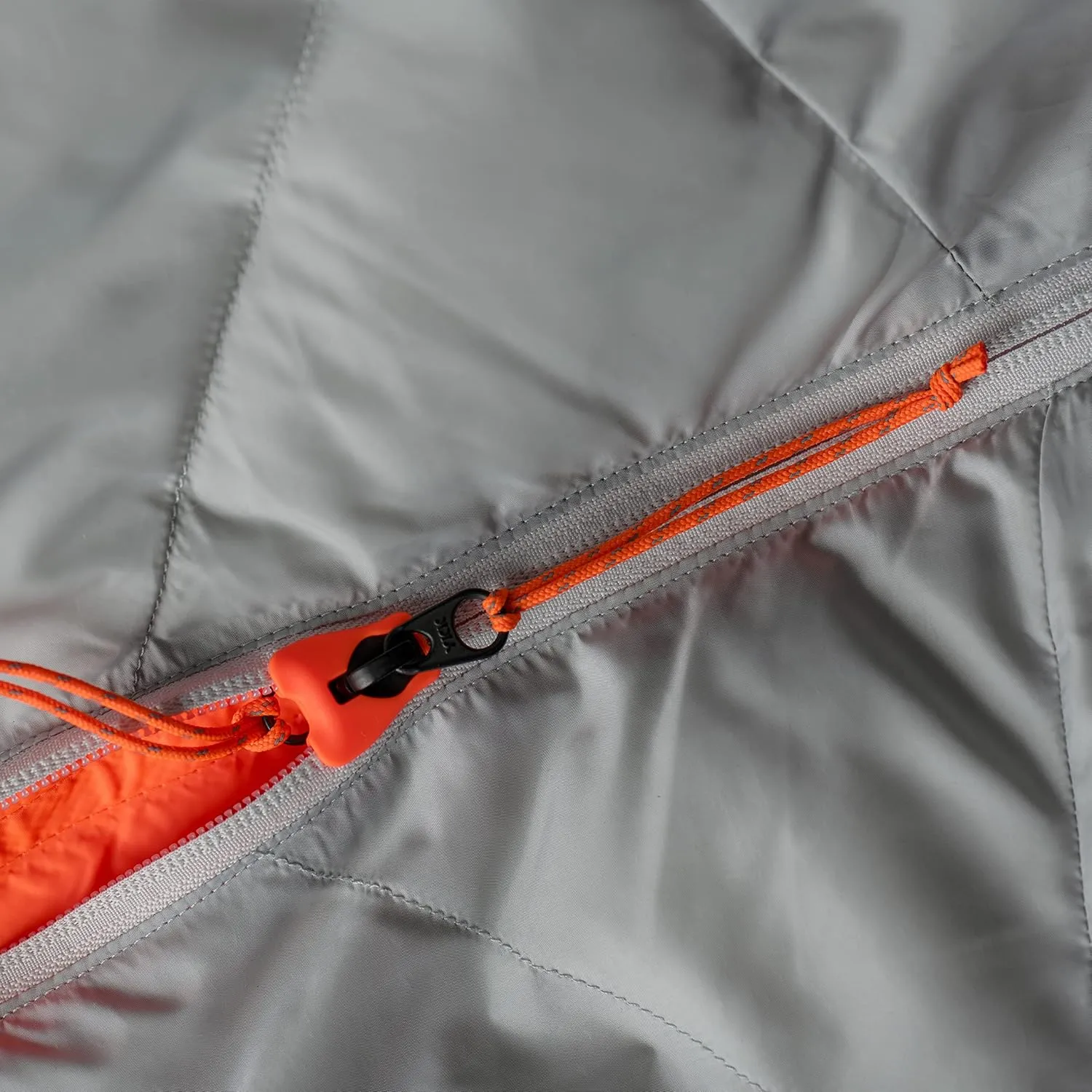 Mammut Relax Down Sleeping Bag: 32F Down