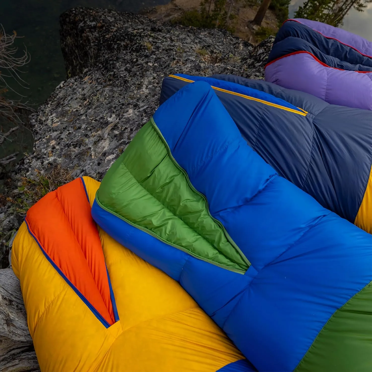 MARMOT Men's Sawtooth 15° Sleeping Bag, 650 Fill Down for Camping & Backpacking