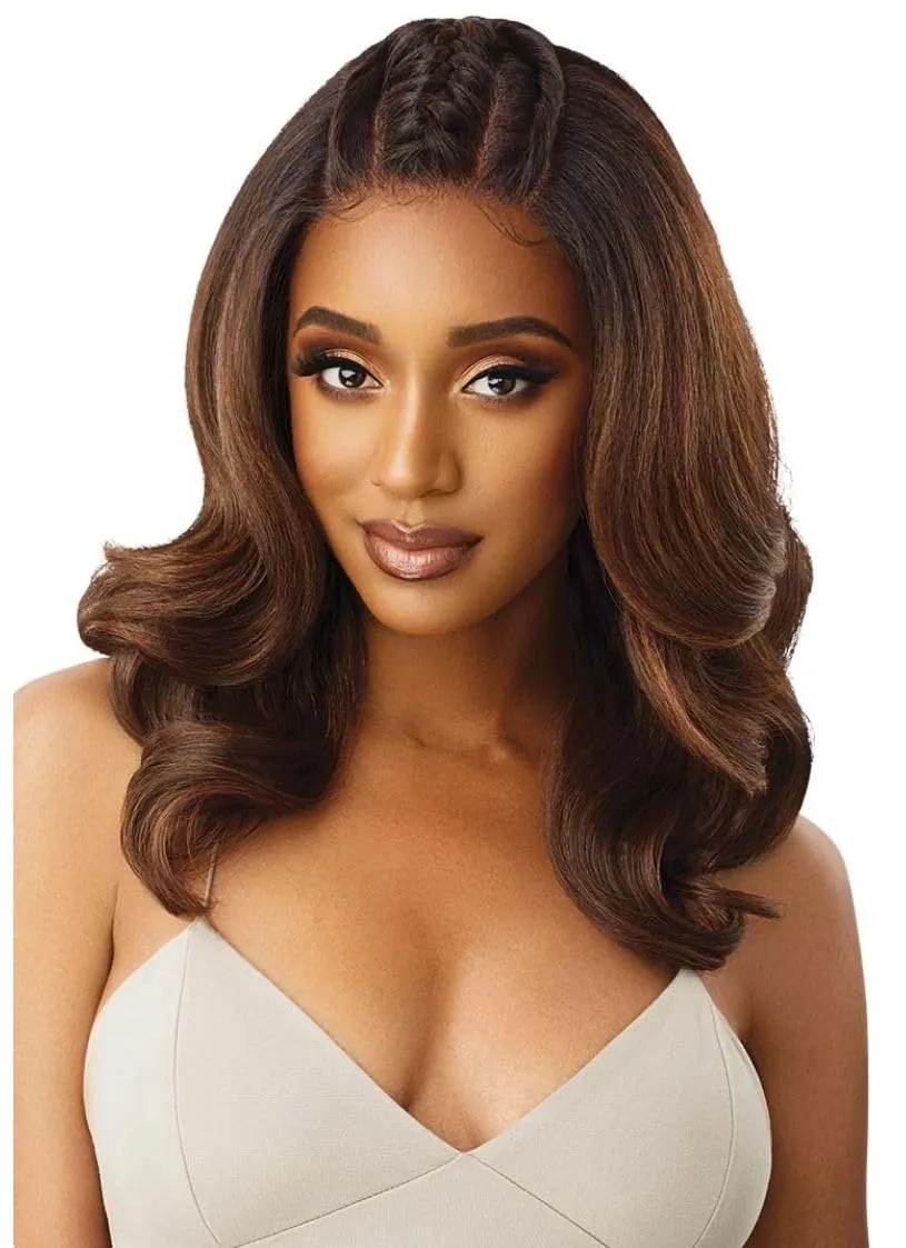 Outre LACEFRONT PERFECT HAIR LINE Glamorous Wavy Fully Hand-Tied 13”x 6” Frontal HD Baby Hair Transparent Lace Easy-to-Style Heat Friendly - JULIANNE (DR4/GDNHNBL)