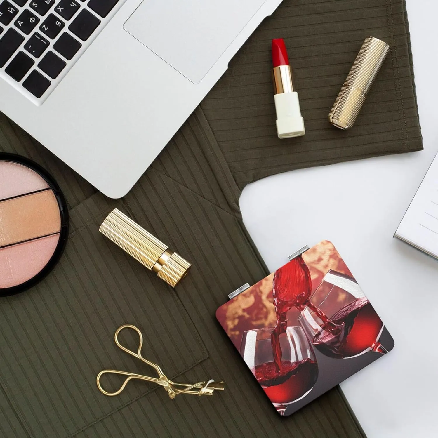 Red Wine Glass Cheers Portable Pocket Cosmetic Mirror-Compact and Light, It is A Necessary Thing to Go Out for Beauty and Makeup