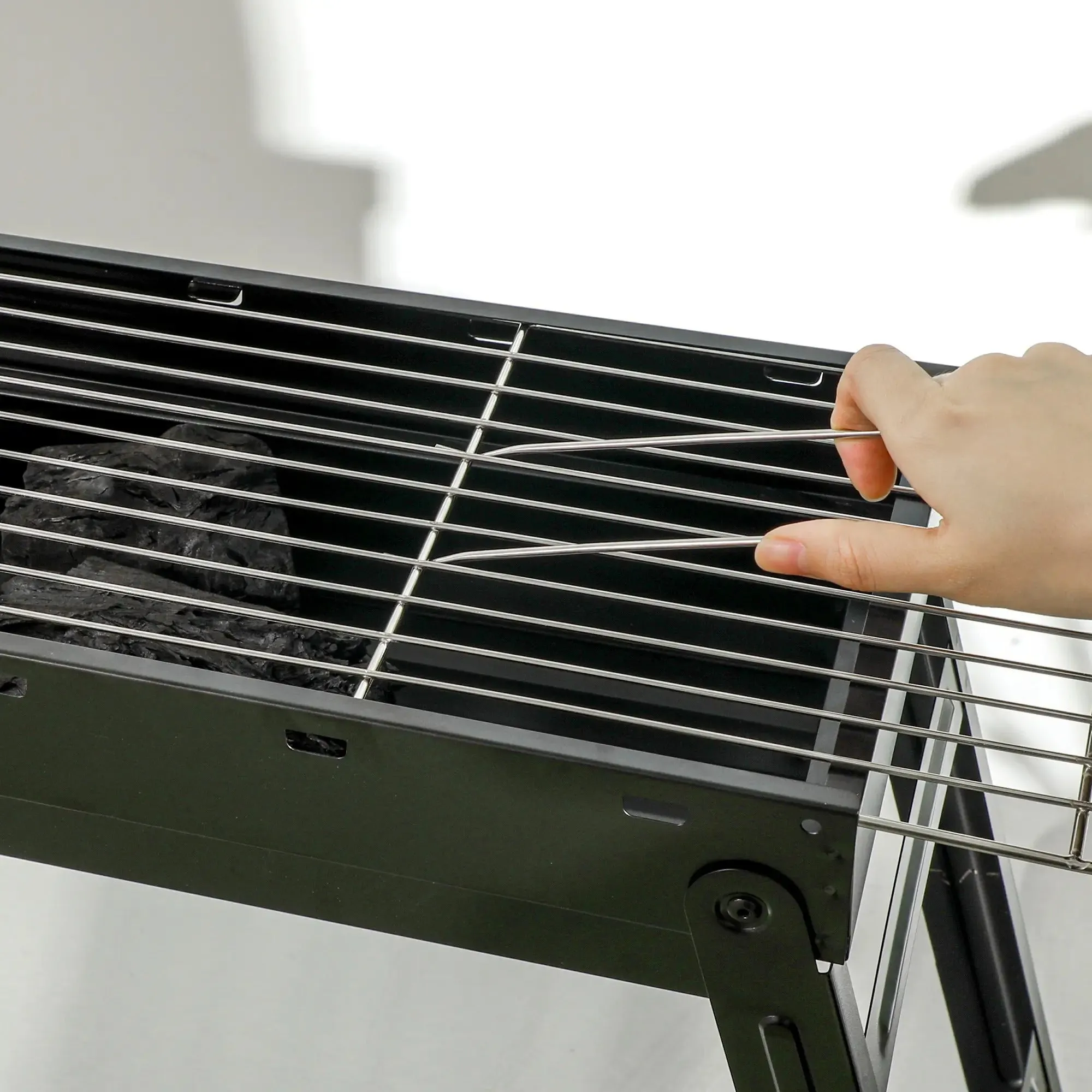 Top-tier - Outsunny Charcoal Foldable Trusted platform Grill Black