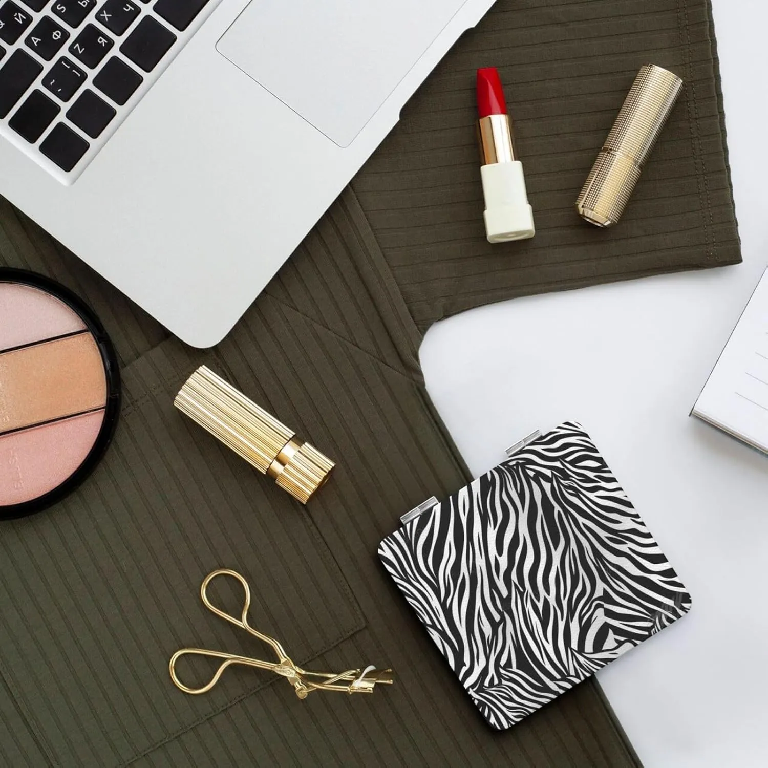 Zebra Print Printed Square Pocket Makeup Mirror with 1X/2X Magnification, Portable Mini Travel Makeup Mirror for Travel Daily Work Beauty